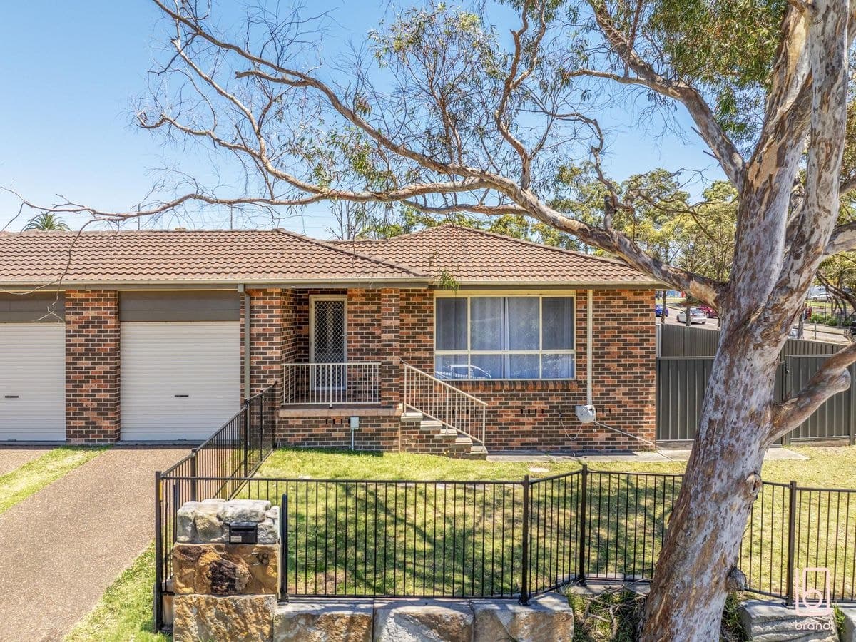 38 Twin Lakes Drive, LAKE HAVEN, Lake Haven - Thumbnail 2