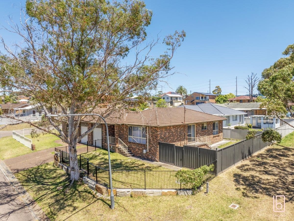 38 Twin Lakes Drive, LAKE HAVEN, Lake Haven - Thumbnail 3