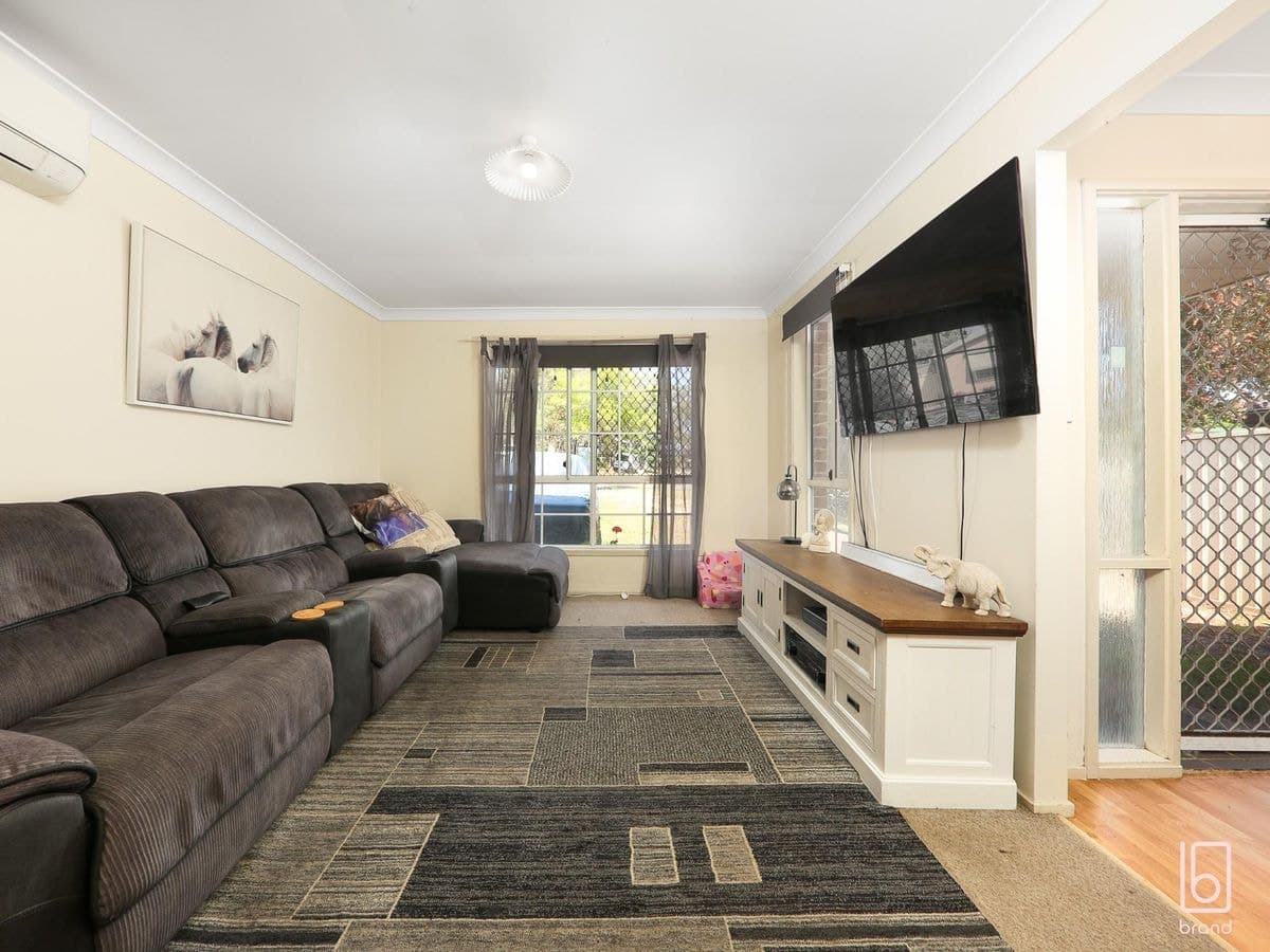 16 Wongala Avenue, BLUE HAVEN, Blue Haven - Thumbnail 4