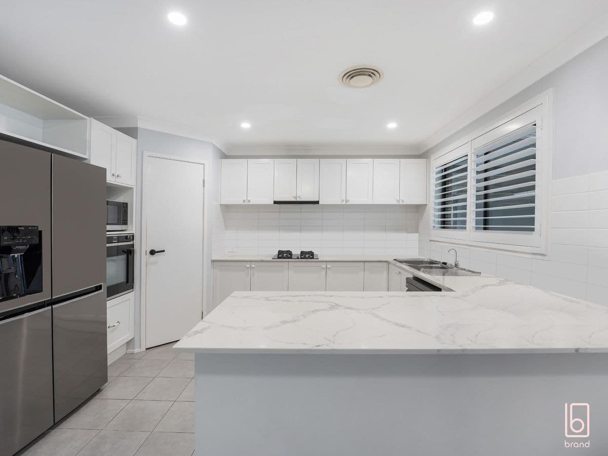 8 Wakool Crescent, WOONGARRAH, Woongarrah - Thumbnail 4