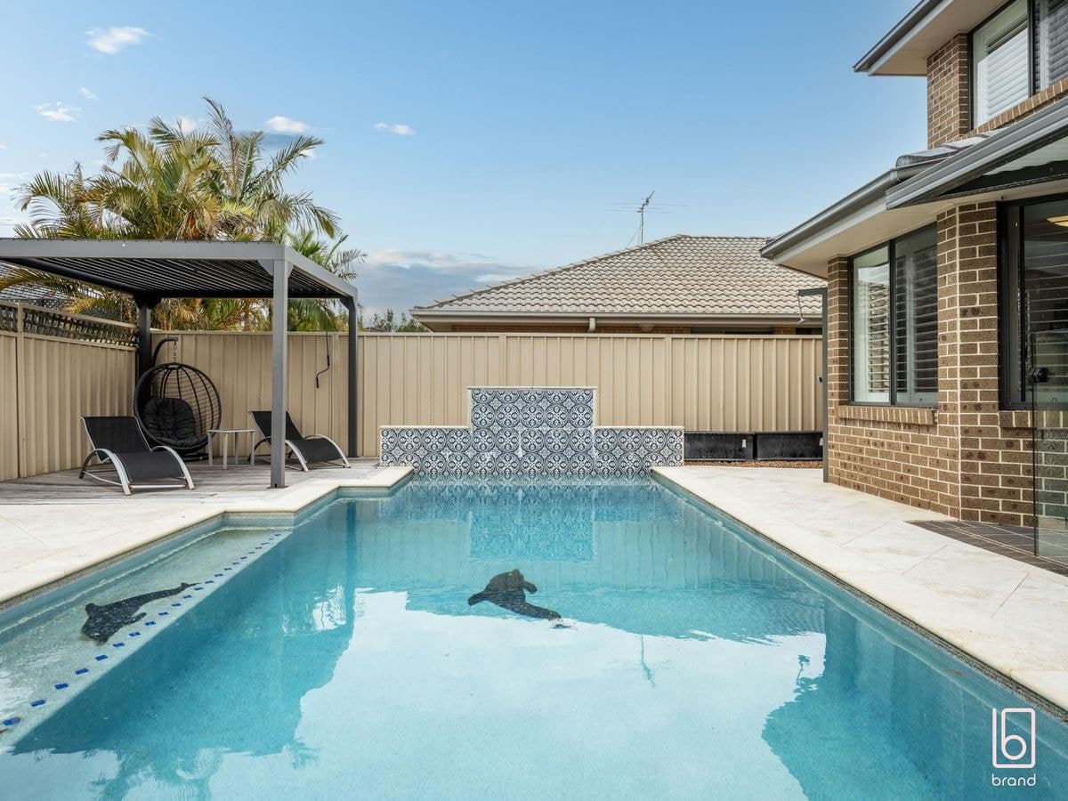 8 Wakool Crescent, WOONGARRAH, Woongarrah - Thumbnail 6