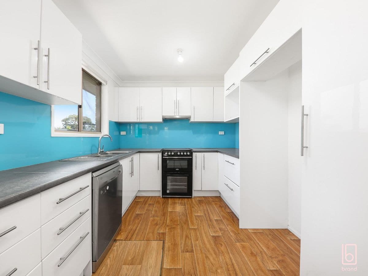 16 White Swan Avenue, BLUE HAVEN, Blue Haven - Thumbnail 6