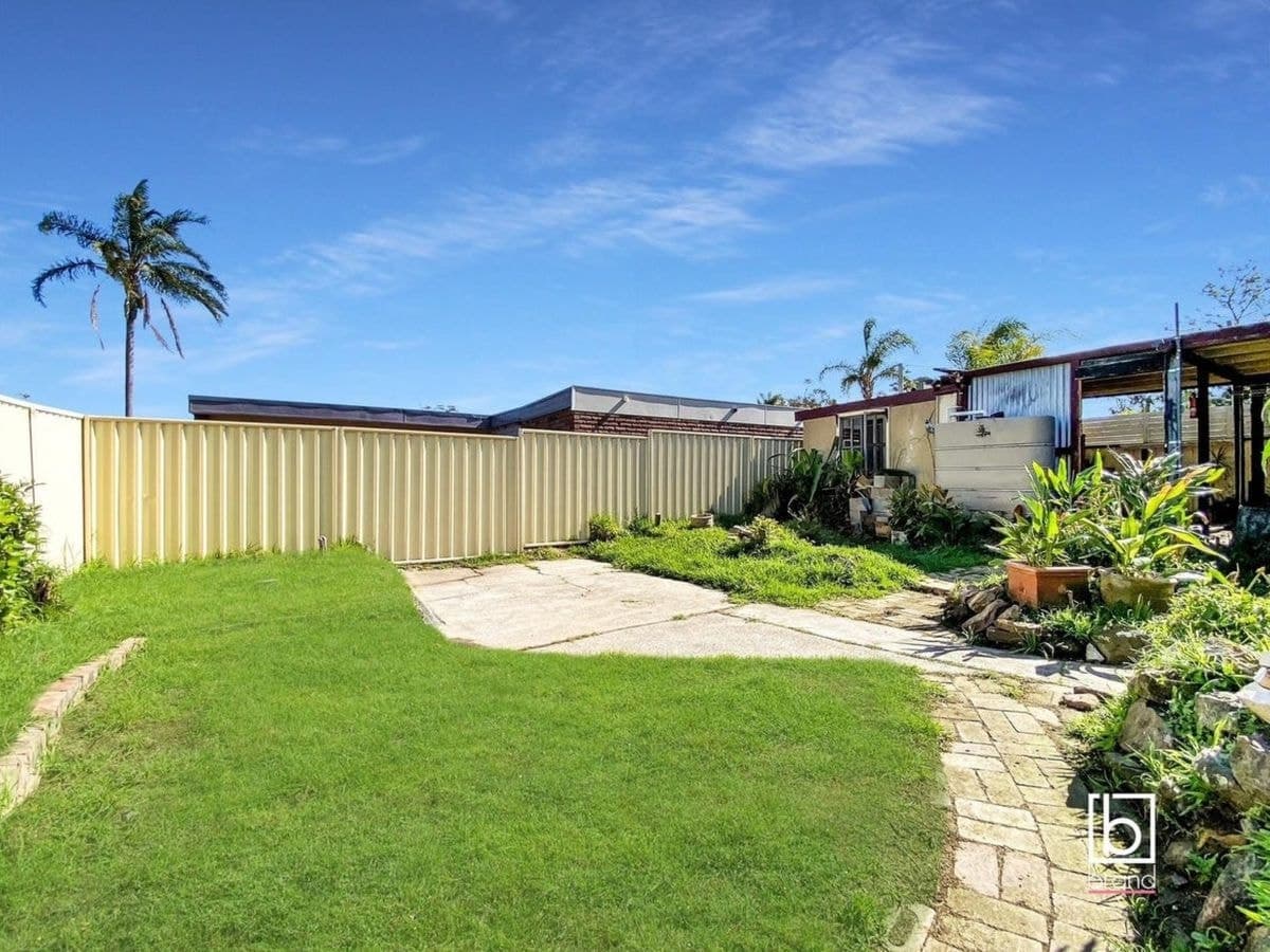 68 Robson Avenue, GOROKAN, Gorokan - Image 1