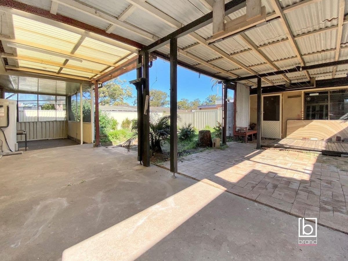 68 Robson Avenue, GOROKAN, Gorokan - Thumbnail 2