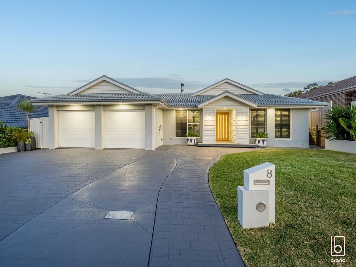 8 Peppercorn Avenue, WOONGARRAH, Woongarrah - Thumbnail 2