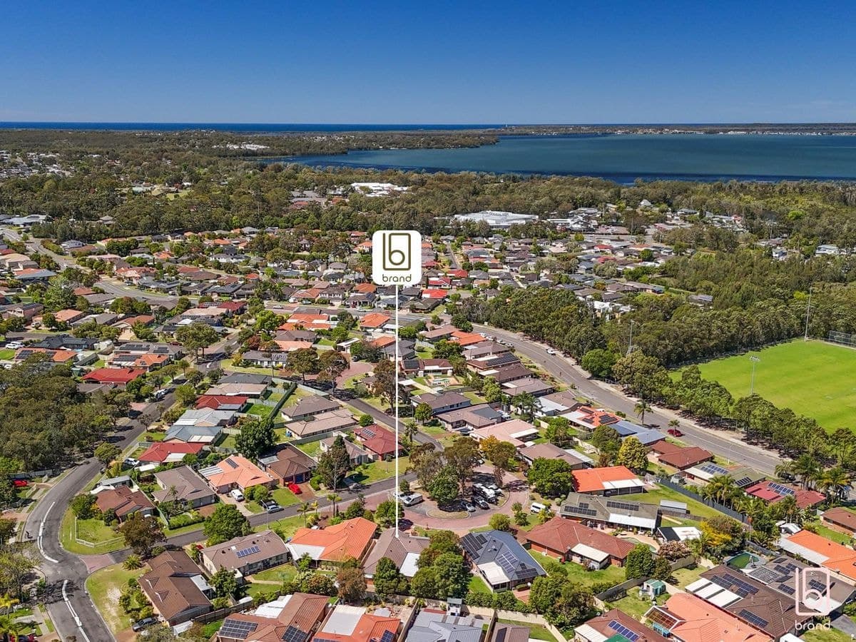 7 Nambucca Crescent, BLUE HAVEN, Blue Haven - Image 1