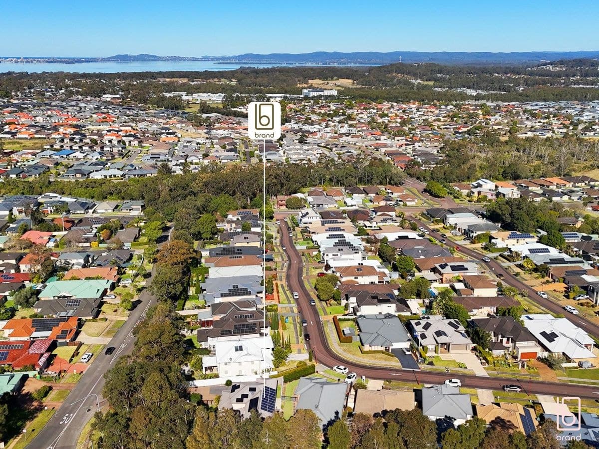 46 Stan Johnson Drive, HAMLYN TERRACE, Hamlyn Terrace - Image 1