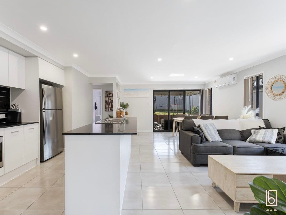 12 Eleanor Close, HAMLYN TERRACE, Hamlyn Terrace - Thumbnail 6