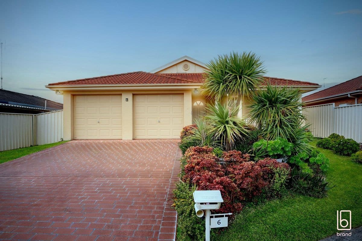 6 Vulcan Place, HAMLYN TERRACE, Hamlyn Terrace - Thumbnail 2