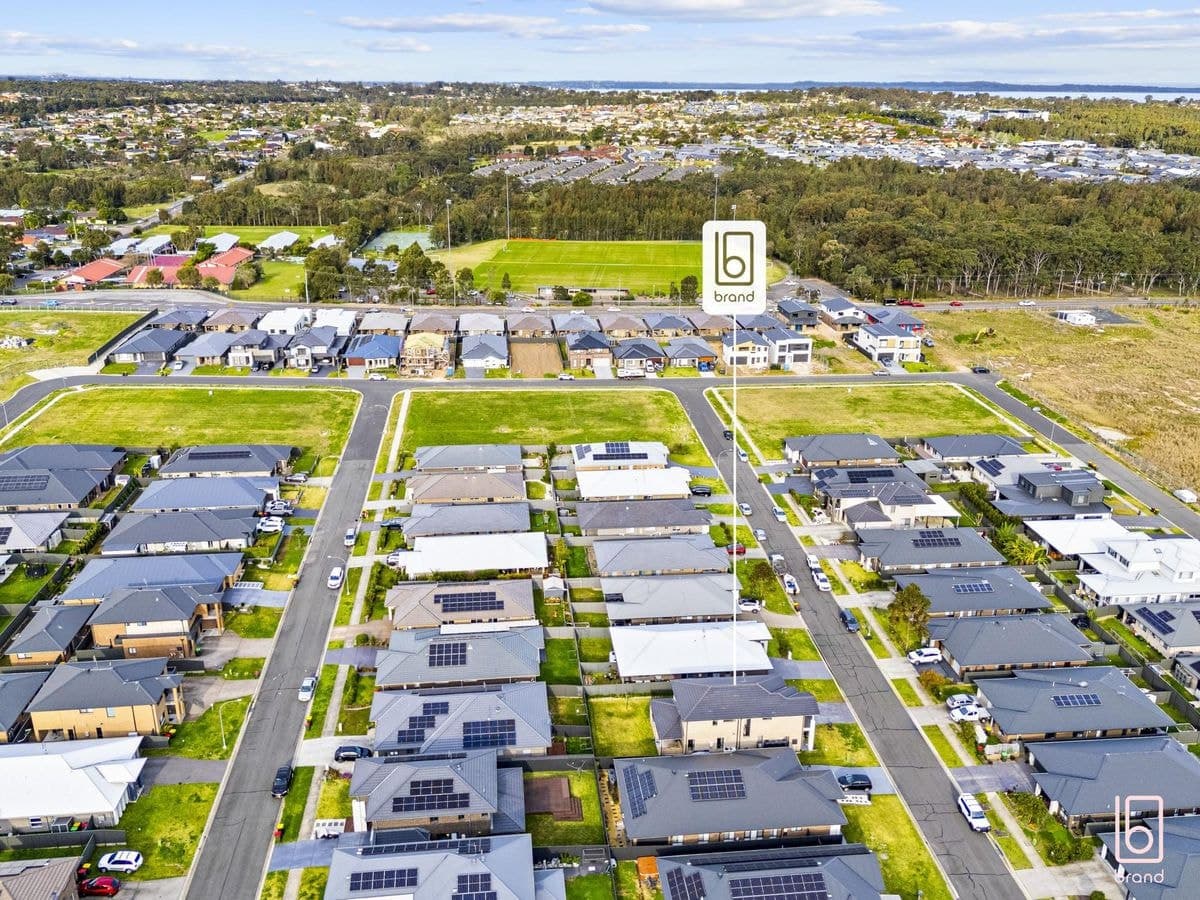 19 Galleon Street, HAMLYN TERRACE, Hamlyn Terrace - Image 1