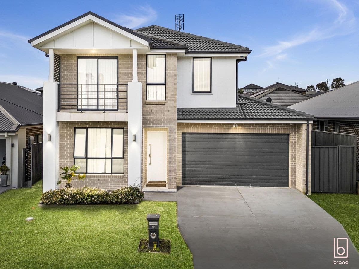 19 Galleon Street, HAMLYN TERRACE, Hamlyn Terrace - Thumbnail 3