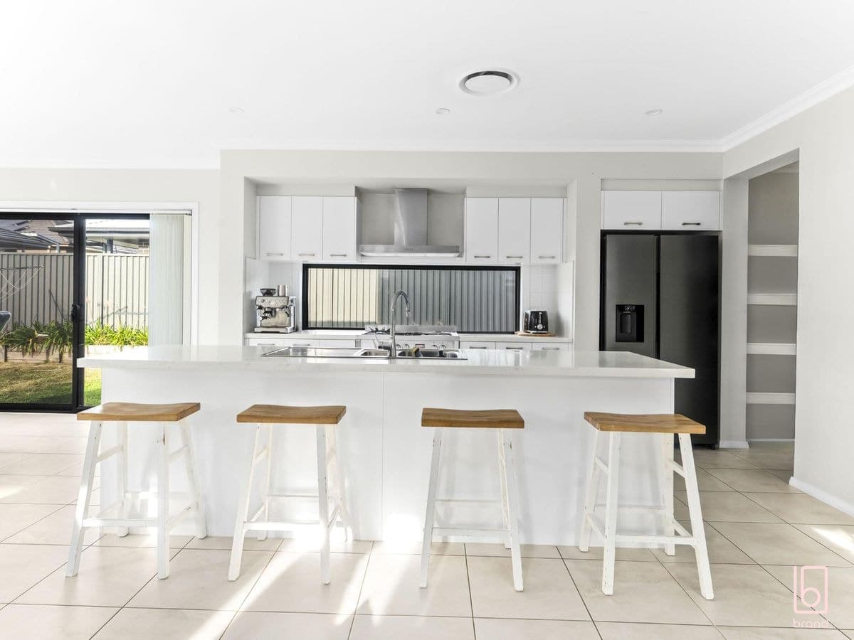 19 Galleon Street, HAMLYN TERRACE, Hamlyn Terrace - Thumbnail 4