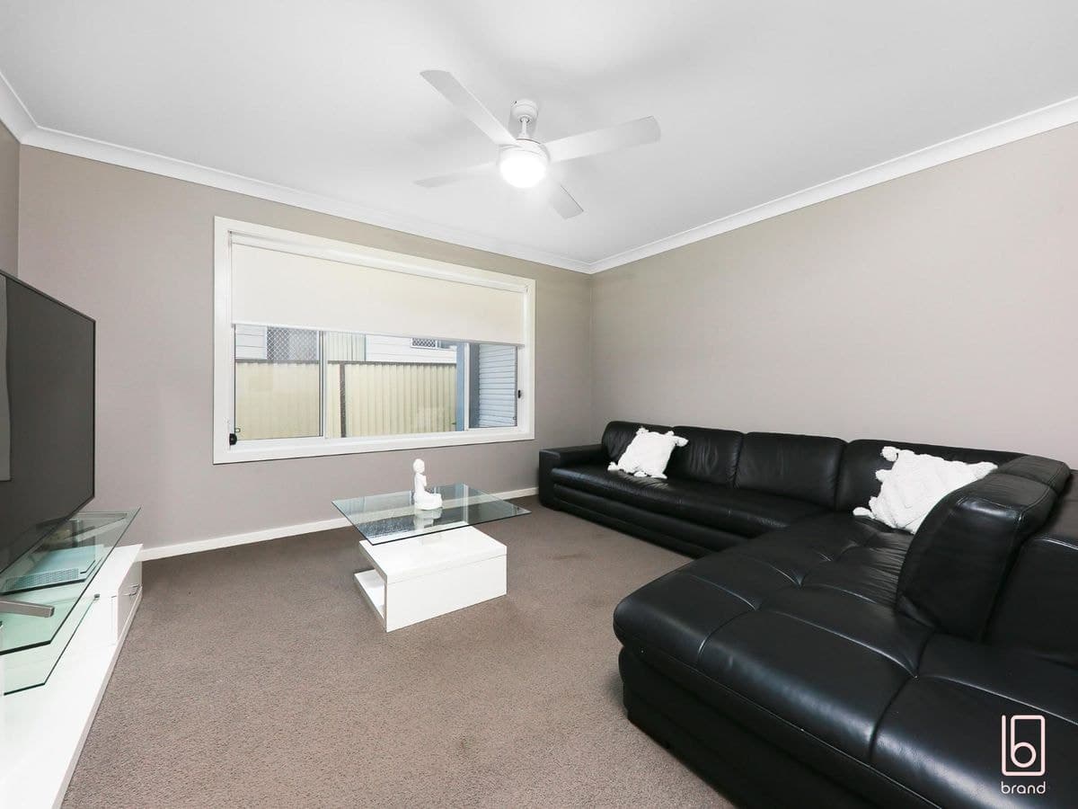 51 Cornwall Avenue, GOROKAN, Gorokan - Thumbnail 4