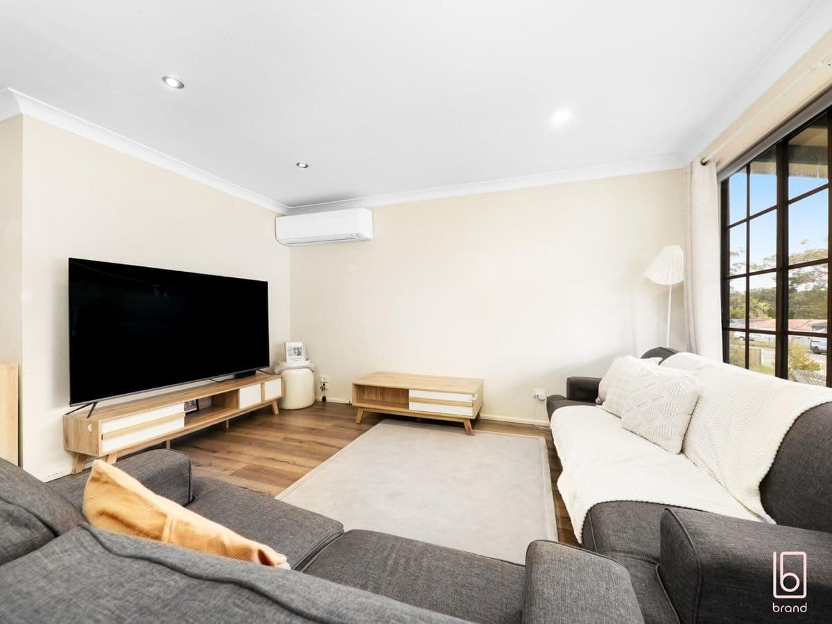 29 Kawana Avenue, BLUE HAVEN, Blue Haven - Thumbnail 5