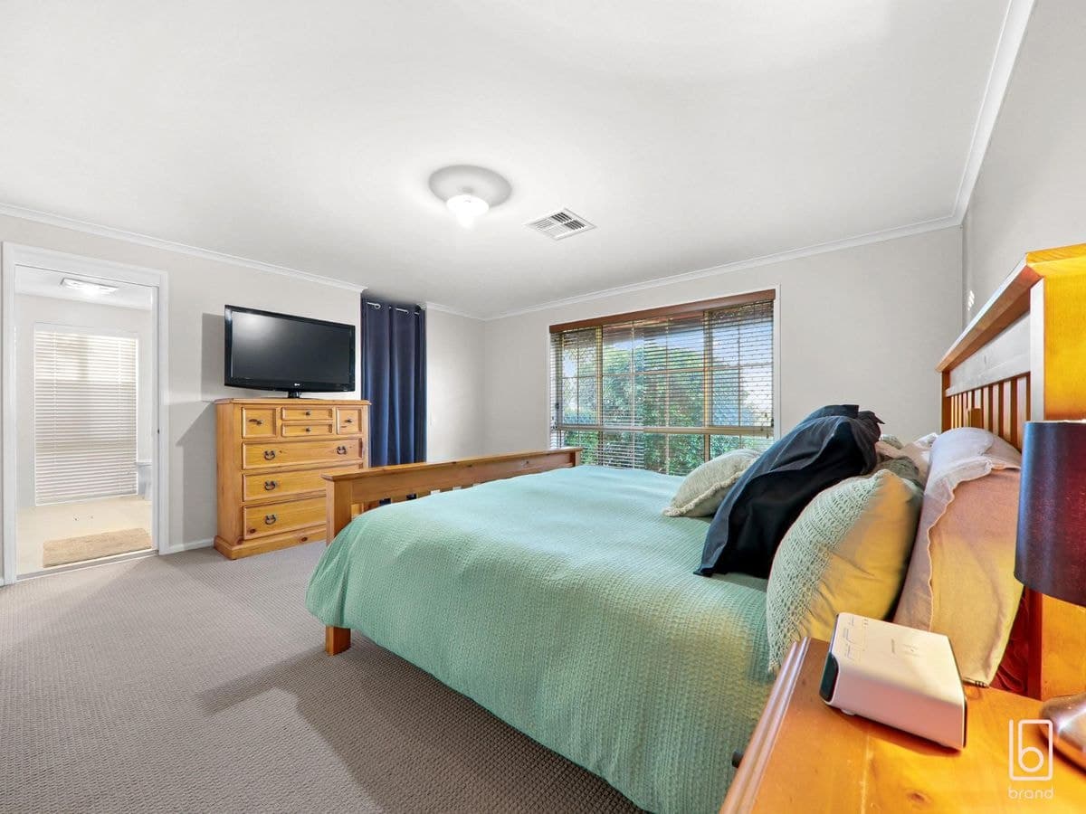 74 Mountain View Drive, WOONGARRAH, Woongarrah - Thumbnail 7