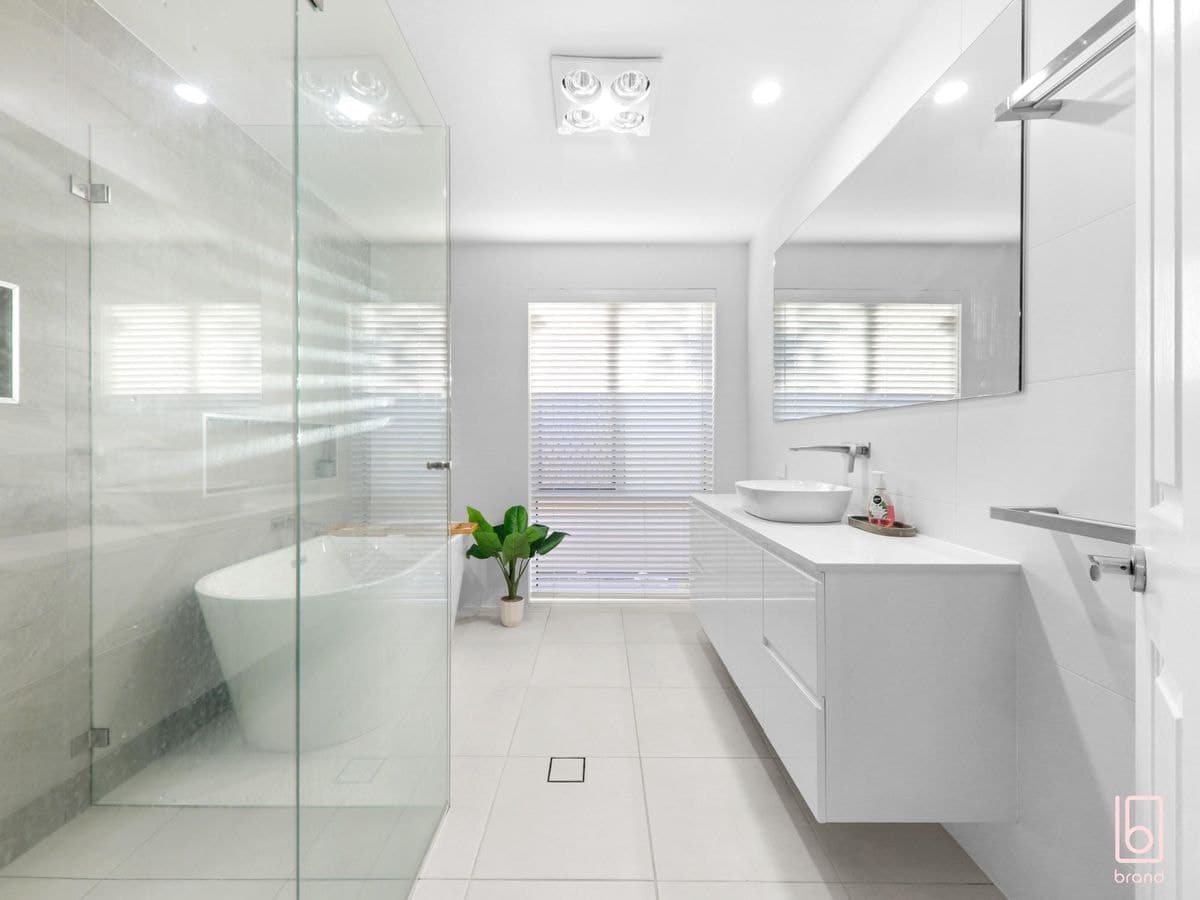 74 Mountain View Drive, WOONGARRAH, Woongarrah - Thumbnail 8