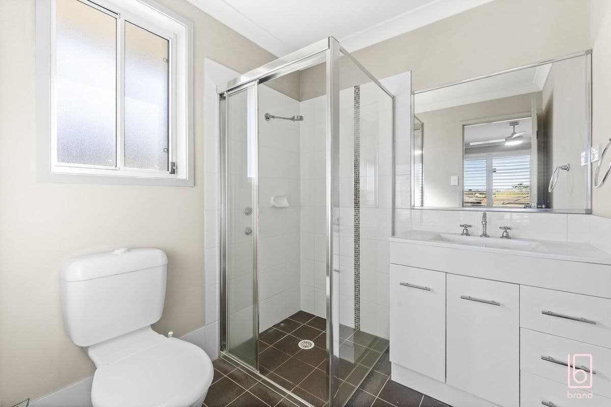 38 Primrose Drive, HAMLYN TERRACE, Hamlyn Terrace - Thumbnail 7