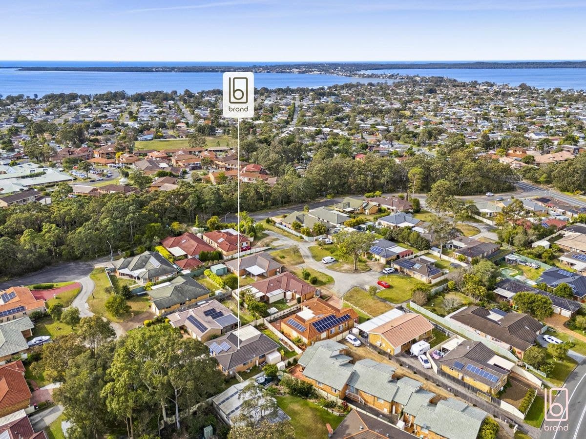 8 Tristram Close, LAKE HAVEN, Lake Haven - Thumbnail 8