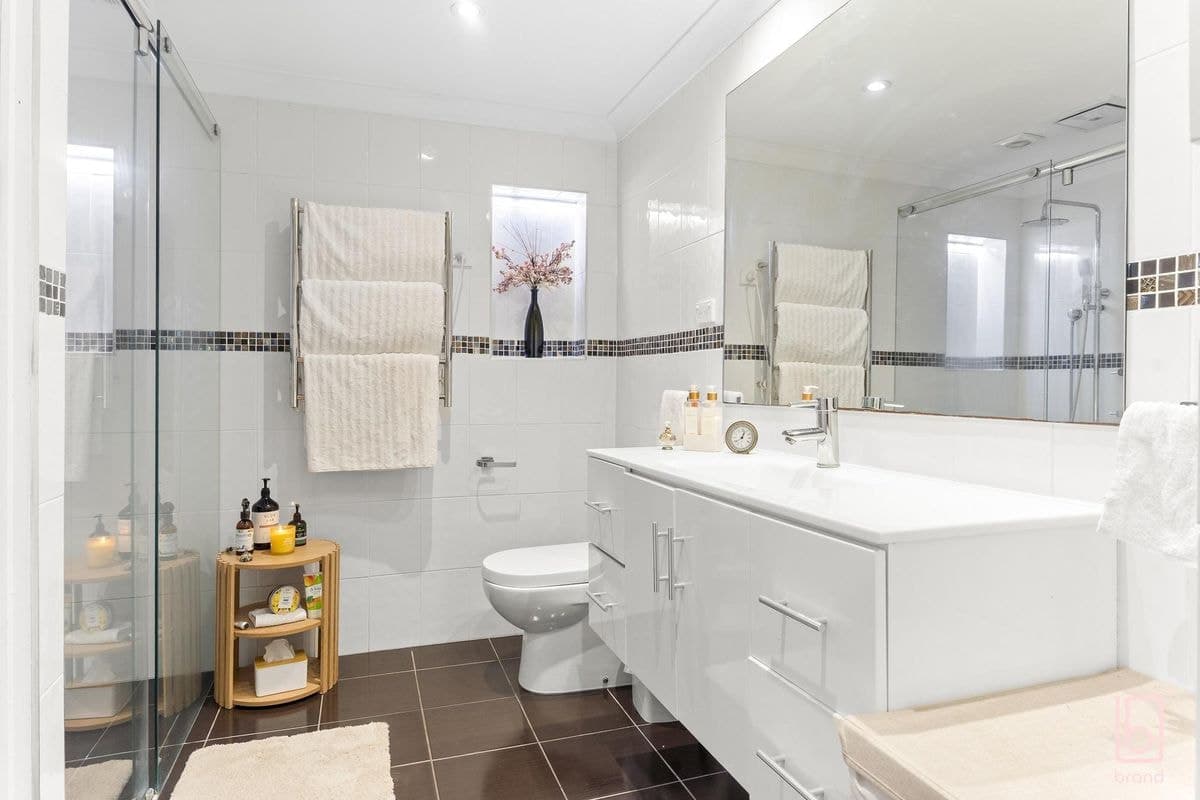 35 Shropshire Street, GOROKAN, Gorokan - Image 1