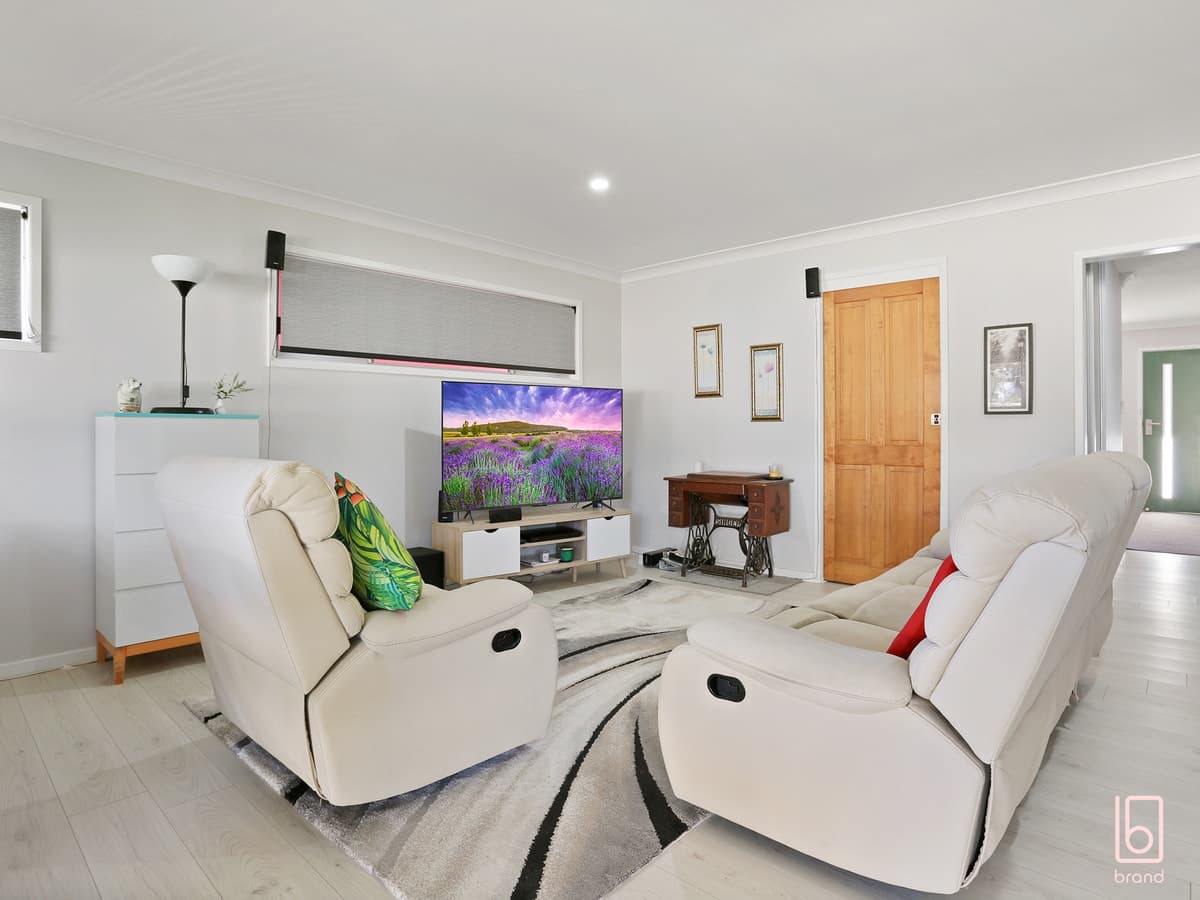 4 Tingira Street, CHARMHAVEN, Charmhaven - Thumbnail 6