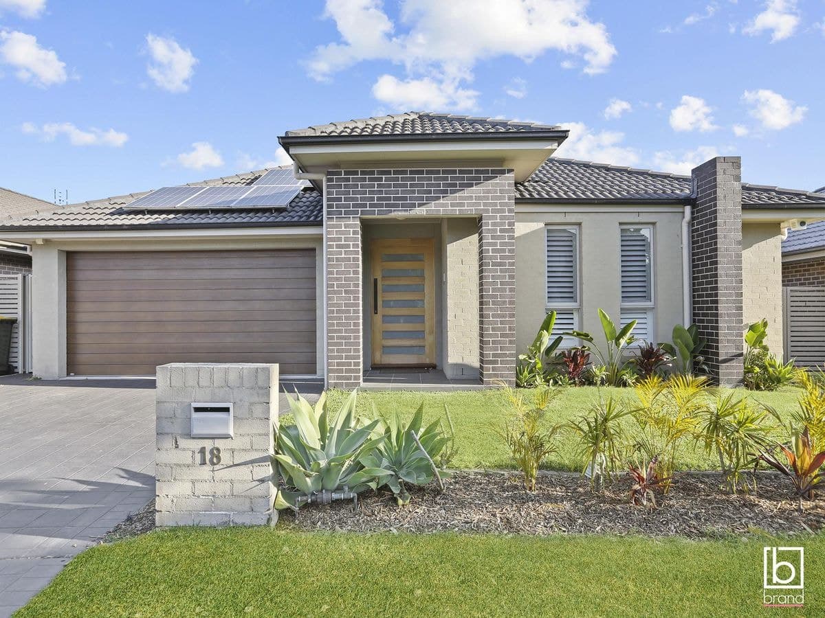 18 Wakool Crescent, WOONGARRAH, Woongarrah - Thumbnail 3