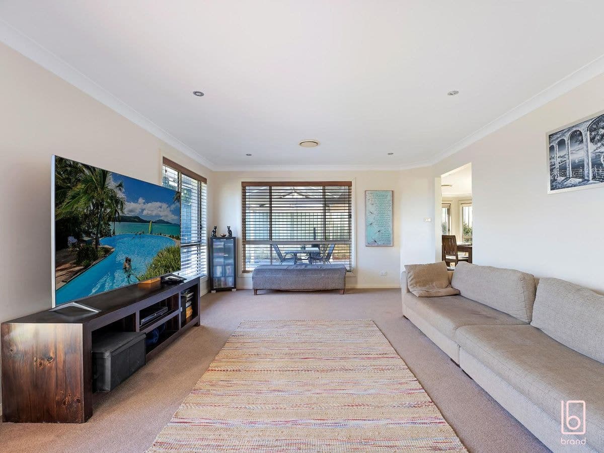 22 Stan Johnson Drive, HAMLYN TERRACE, Hamlyn Terrace - Thumbnail 6