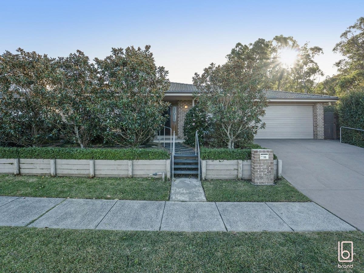 18 Kooringal Avenue, WOONGARRAH, Woongarrah - Image 1