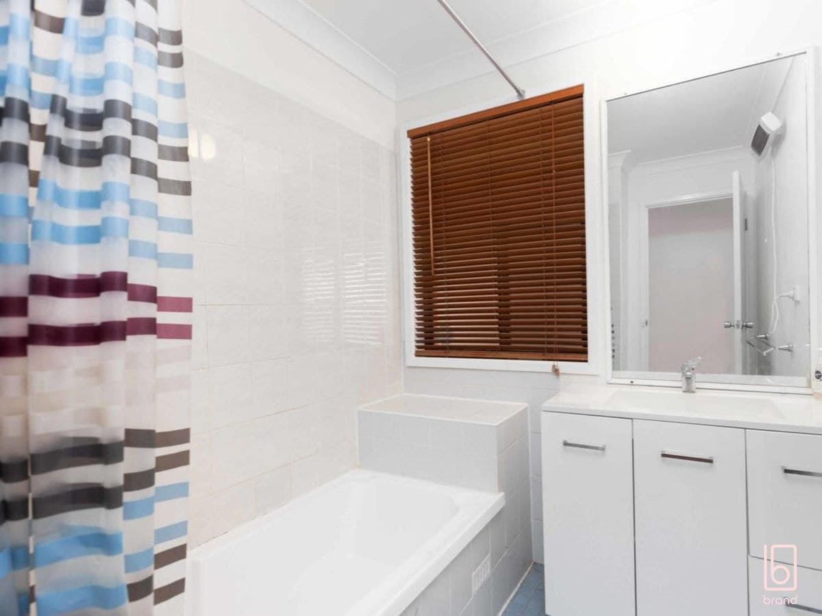 7 Gorokan Drive, LAKE HAVEN, Lake Haven - Thumbnail 8