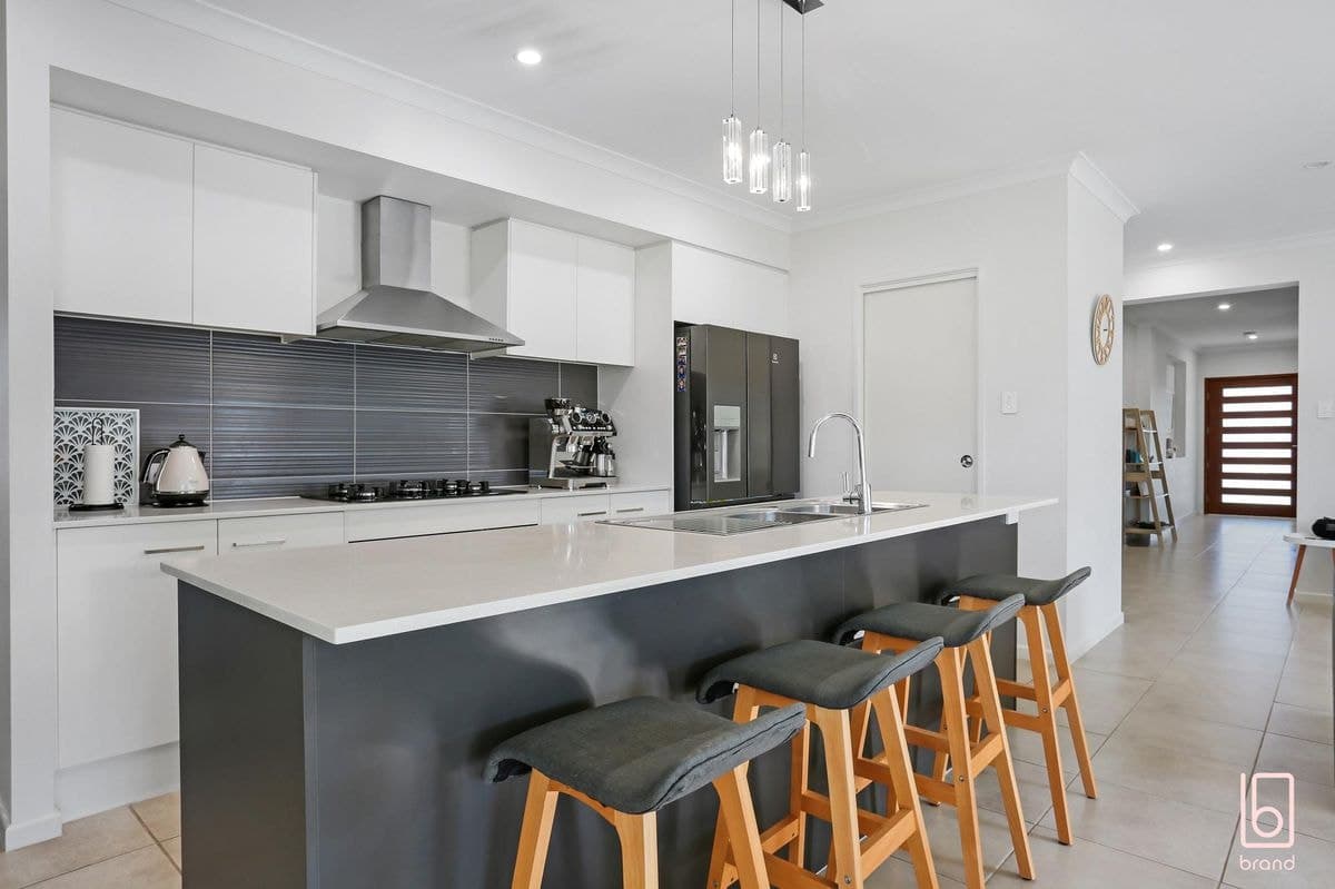 7 Sirocco Drive, WADALBA, Wadalba - Thumbnail 4