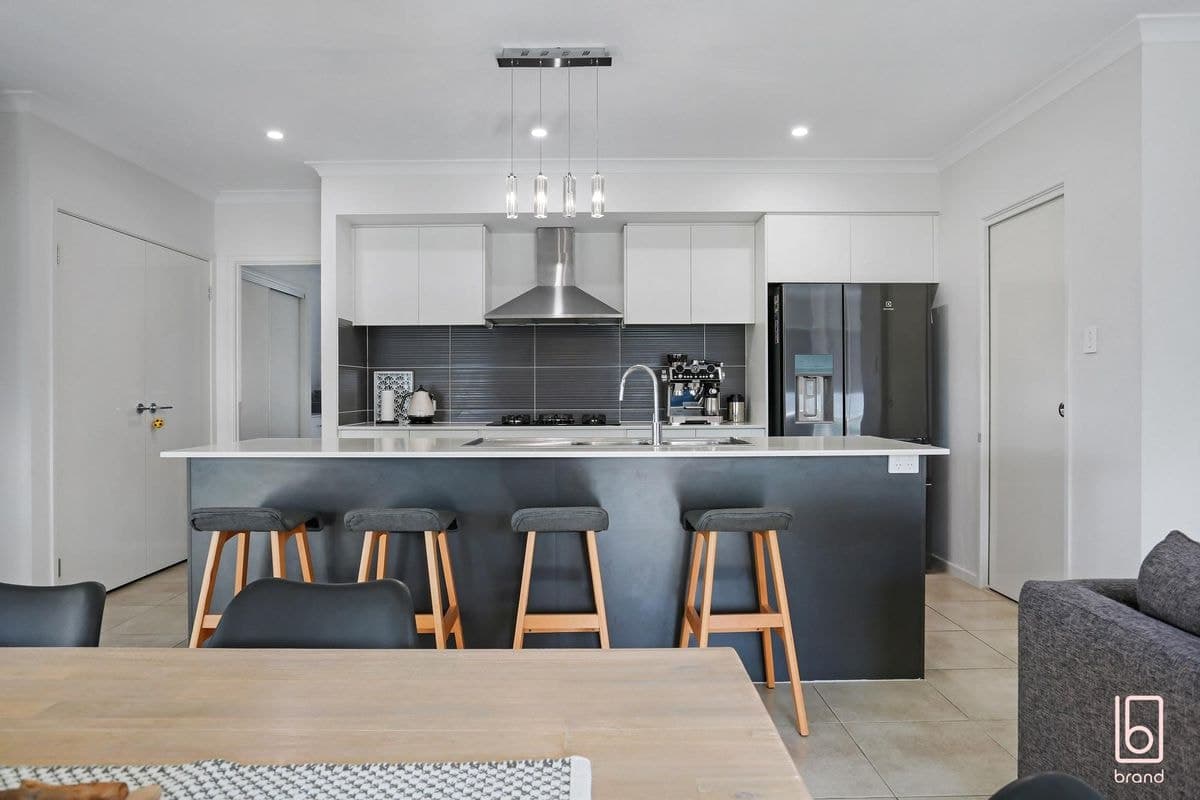 7 Sirocco Drive, WADALBA, Wadalba - Thumbnail 5