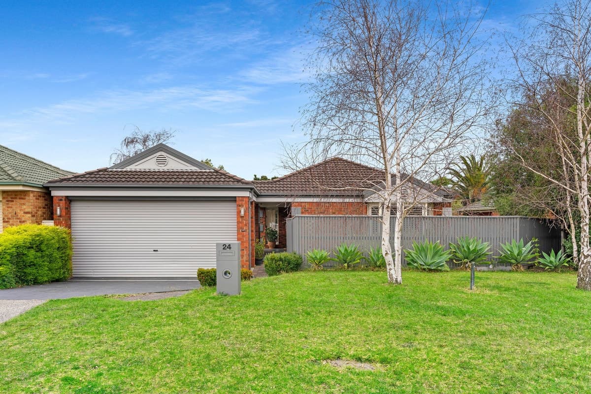 24 Parkside Crescent, Mornington, Mornington - Thumbnail 2