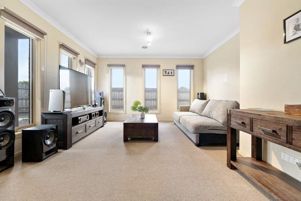 2/55 Mcburnie Drive, KURUNJANG, VIC 3337, Kurunjang - Thumbnail 2