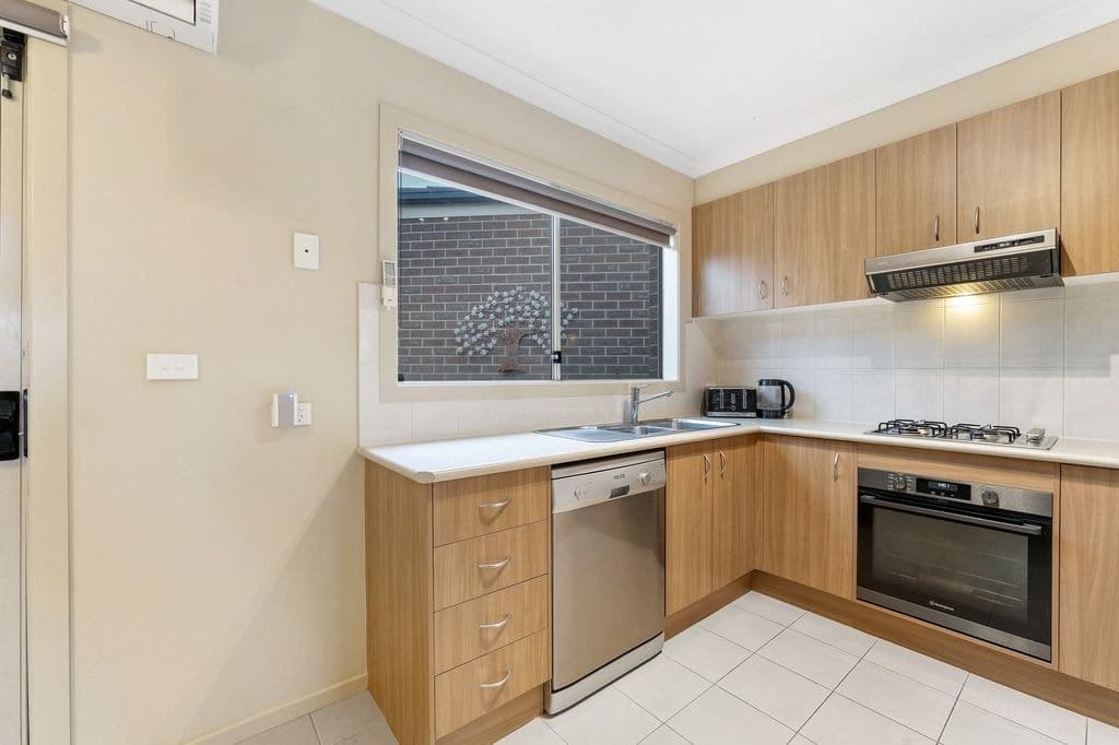 2/55 Mcburnie Drive, KURUNJANG, VIC 3337, Kurunjang - Thumbnail 6