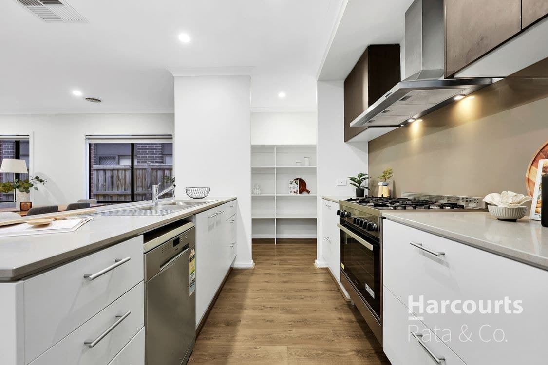 14 Degraves Street, Mickleham, VIC 3064, Mickleham - Thumbnail 2