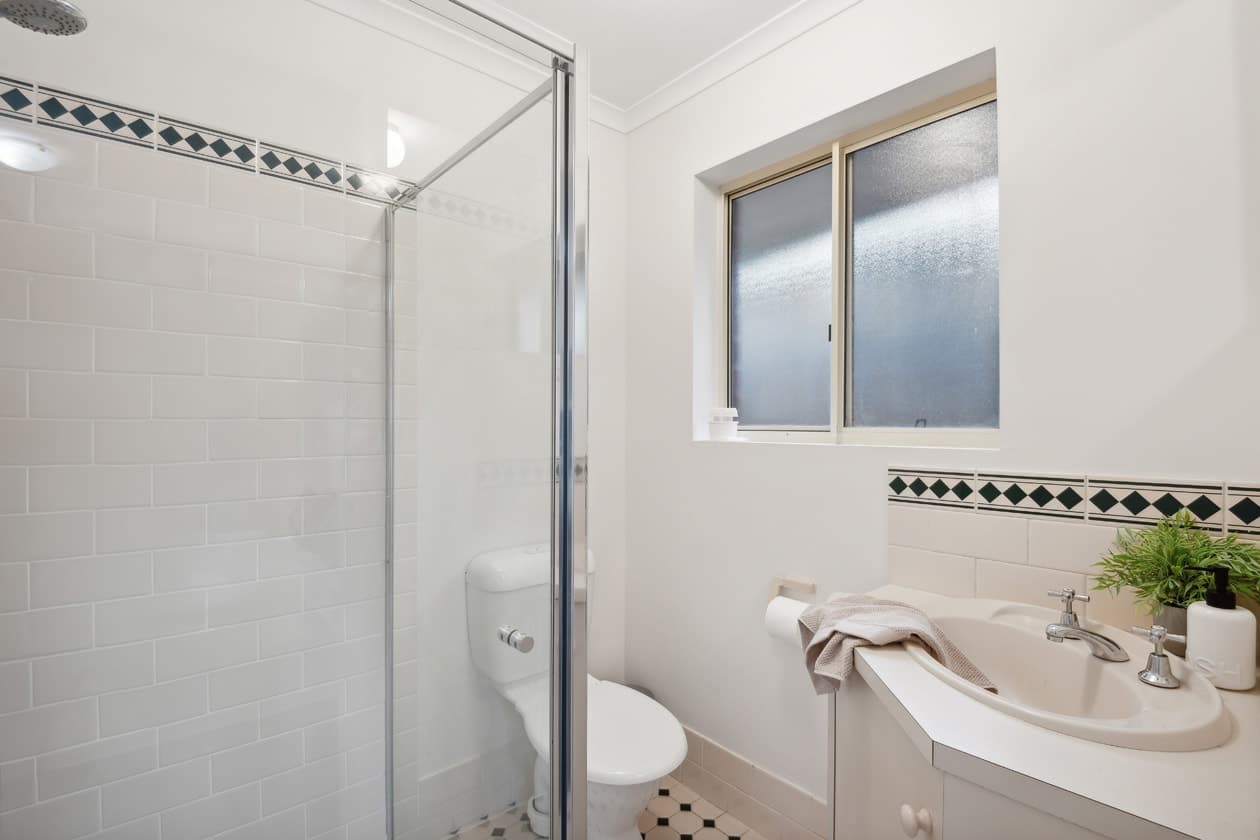 13 Mullen  Close, Woodcroft, Woodcroft - Thumbnail 4