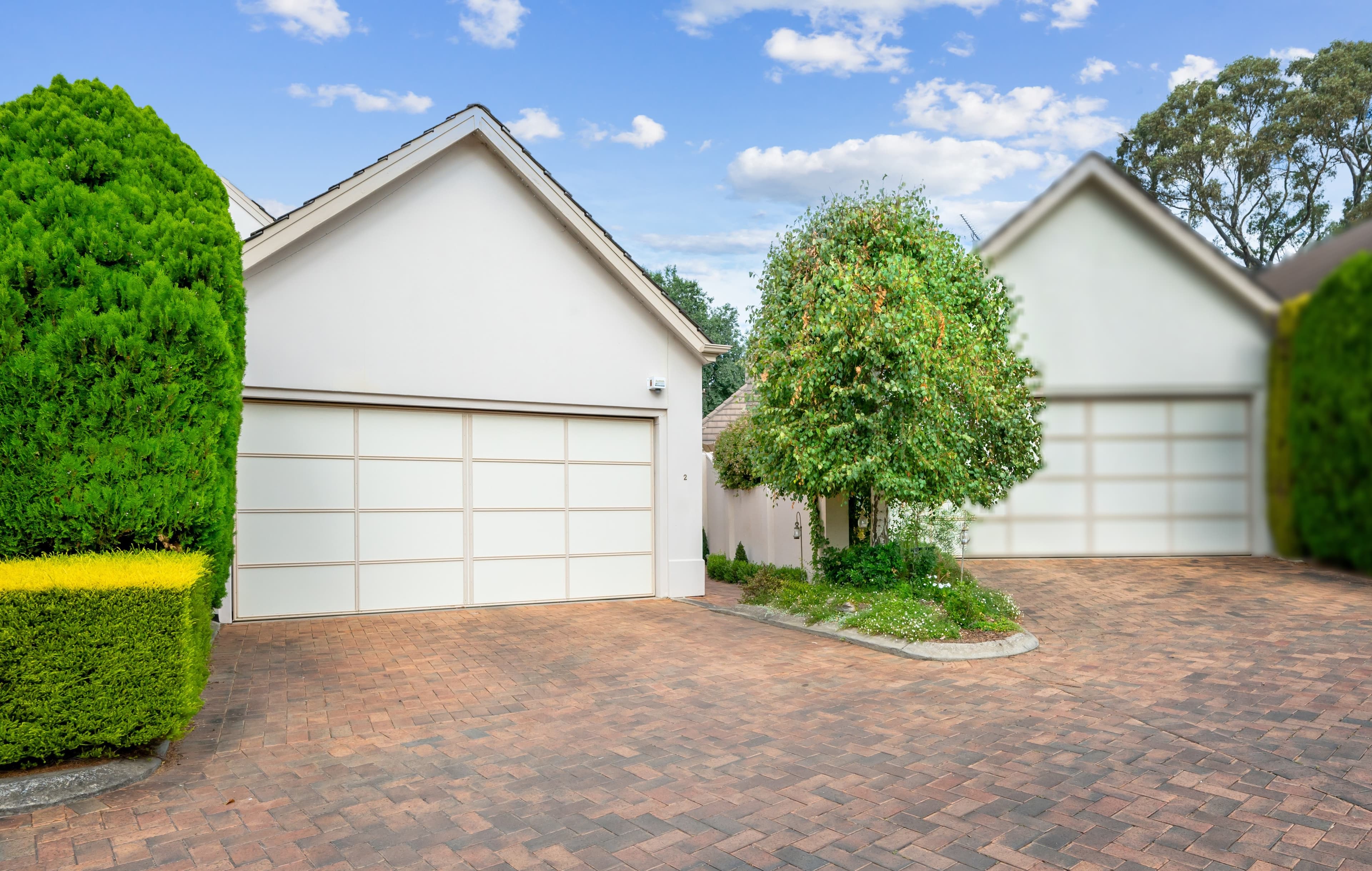 2/22a Broughton Avenue, Mitcham, Mitcham - Image 1