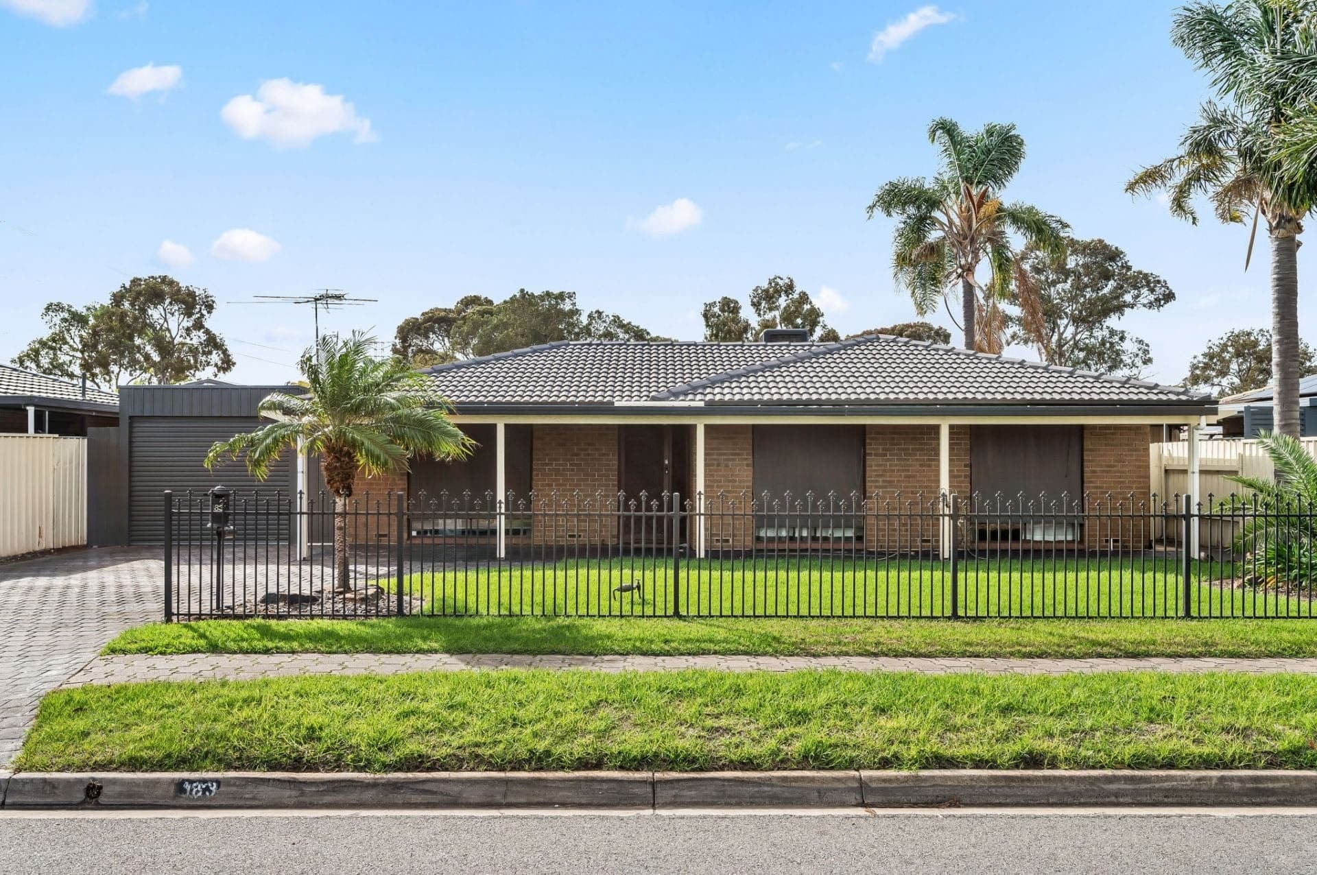 Parafield Gardens, Parafield Gardens - Image 1