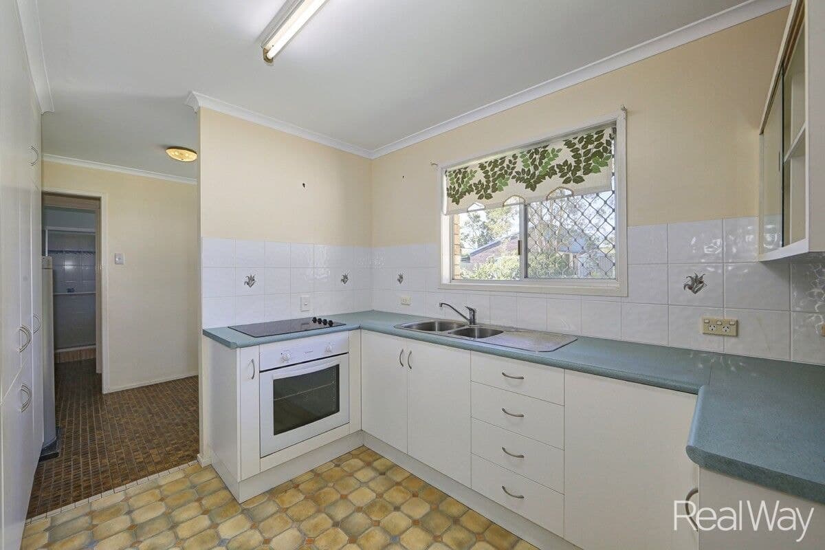 17 Hargreaves Street, Bundaberg South QLD 4670, Bundaberg South - Thumbnail 4