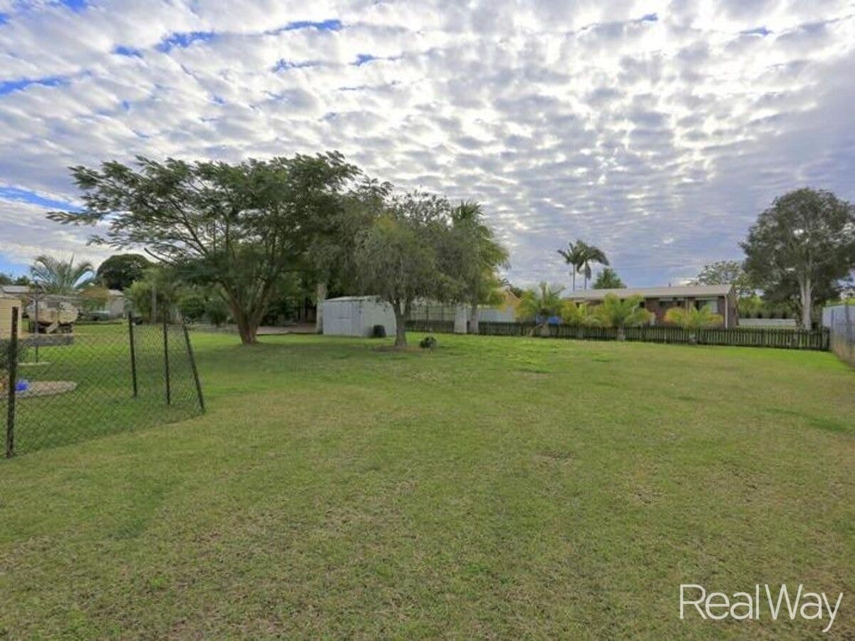 13 Marine Terrace, BURNETT HEADS QLD 4670, Burnett Heads - Thumbnail 2