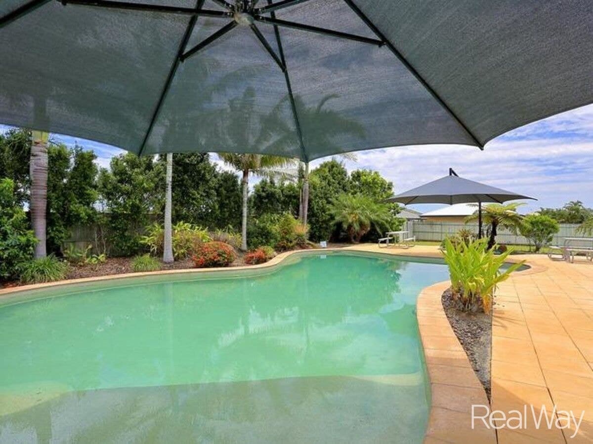 11 McCallum Close, Coral Cove QLD 4670, Coral Cove - Thumbnail 4