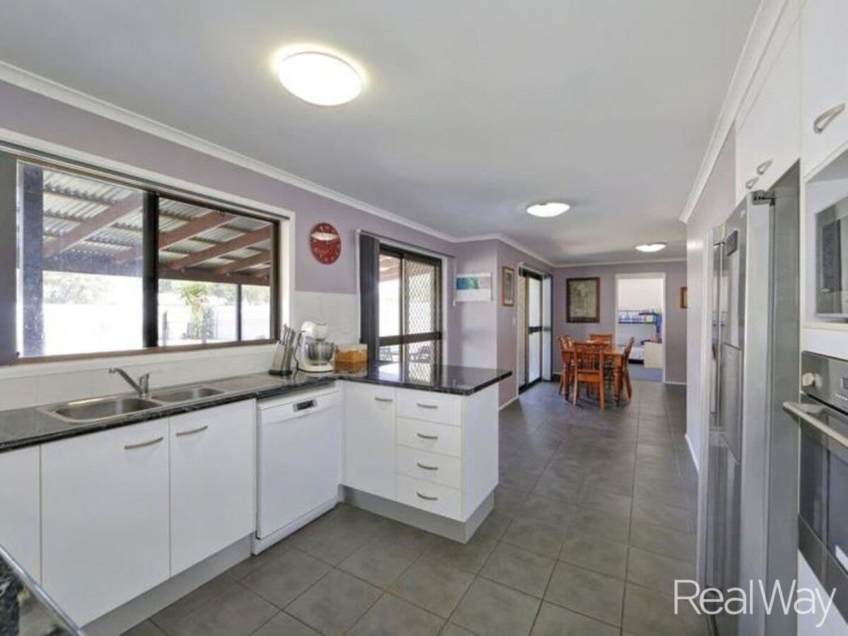 1 Tulloch Place, BRANYAN QLD 4670, Branyan - Thumbnail 4