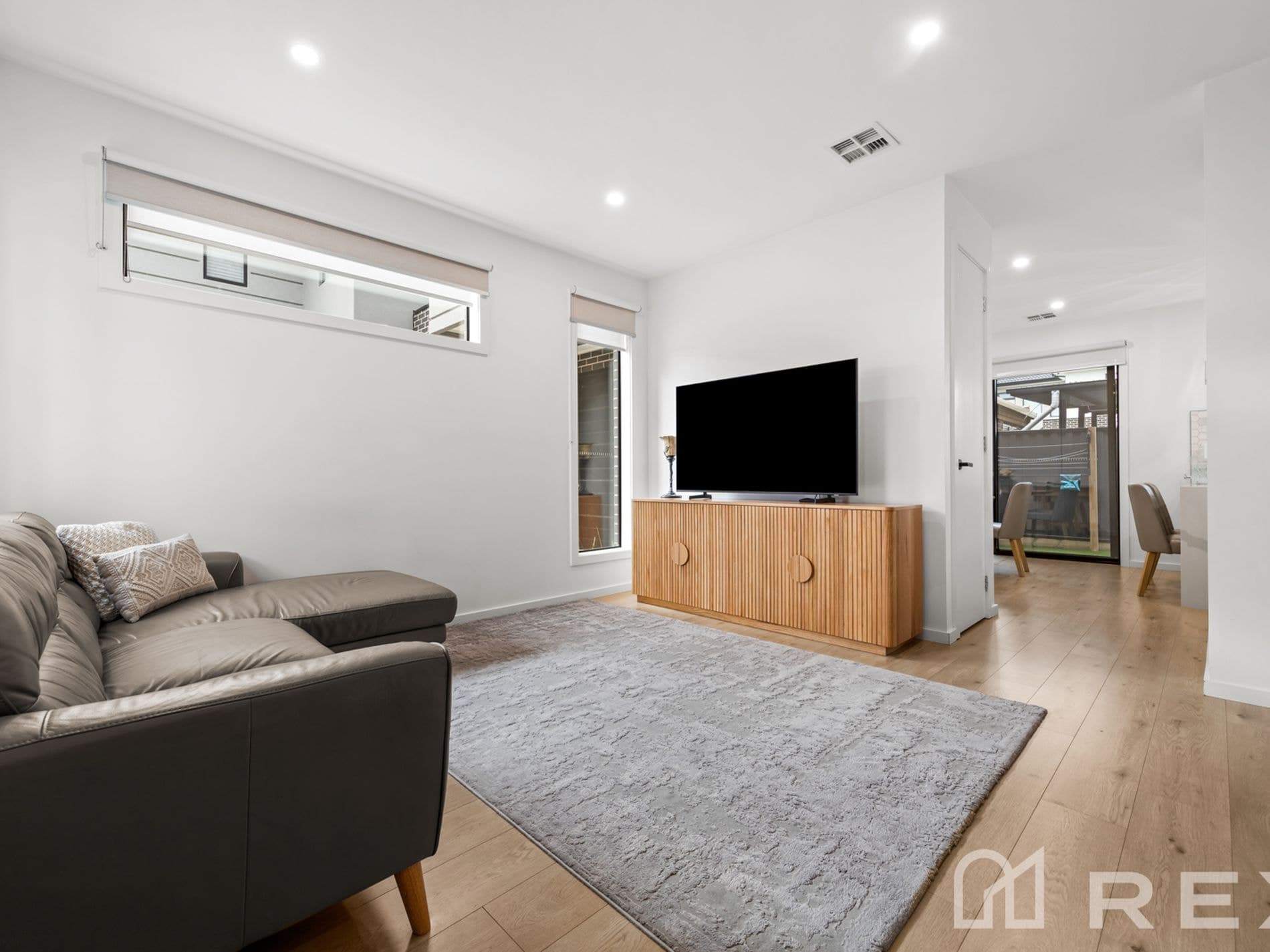 2 / 33 Albert Road, HALLAM, Hallam - Thumbnail 3