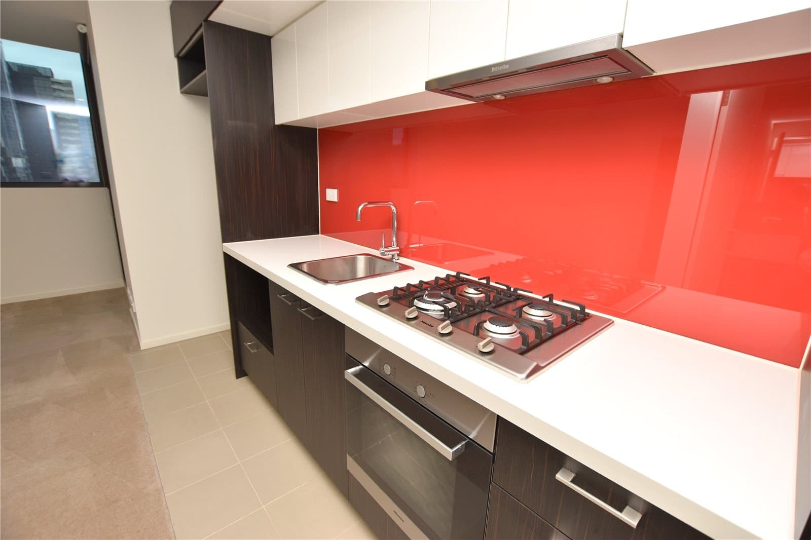 3501/5 Sutherland Street, Melbourne - Image 1