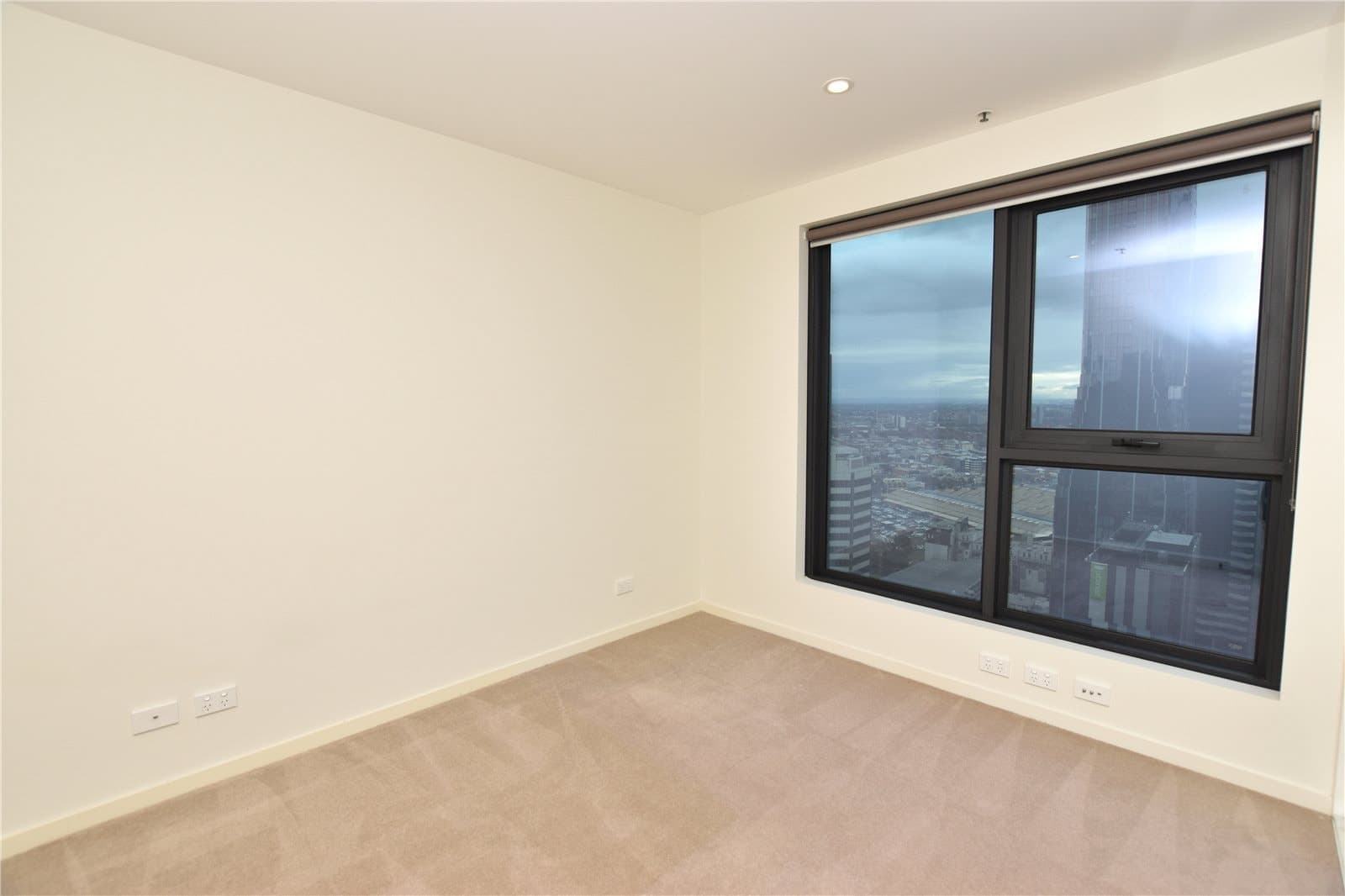 3501/5 Sutherland Street, Melbourne - Thumbnail 5