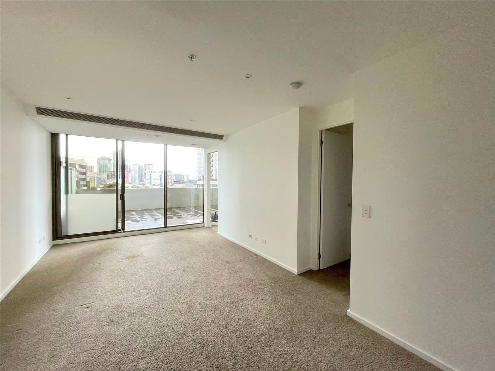 702/118 Kavanagh Street, Southbank - Image 1