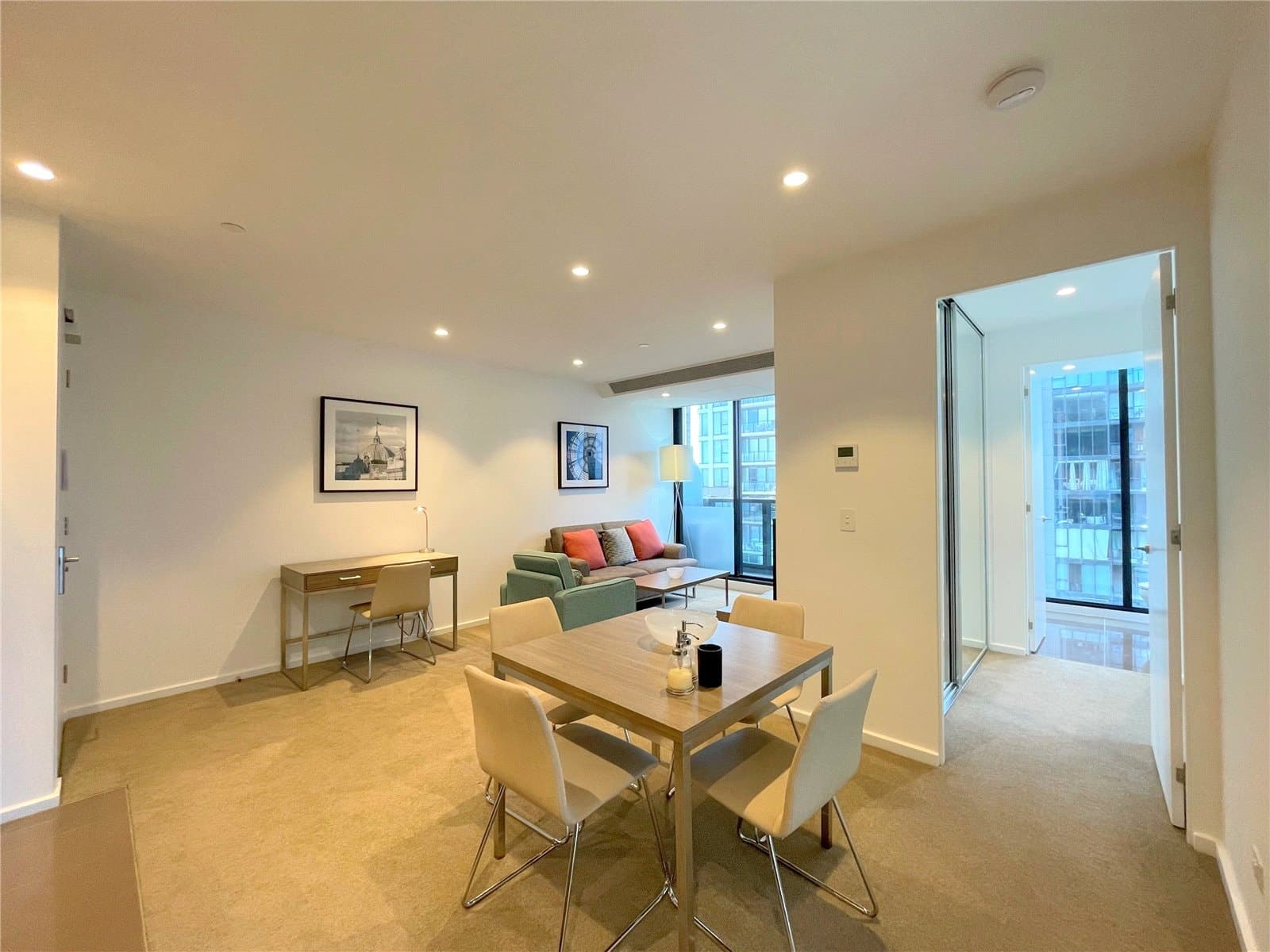 2304/60 Kavanagh Street, Southbank - Thumbnail 3