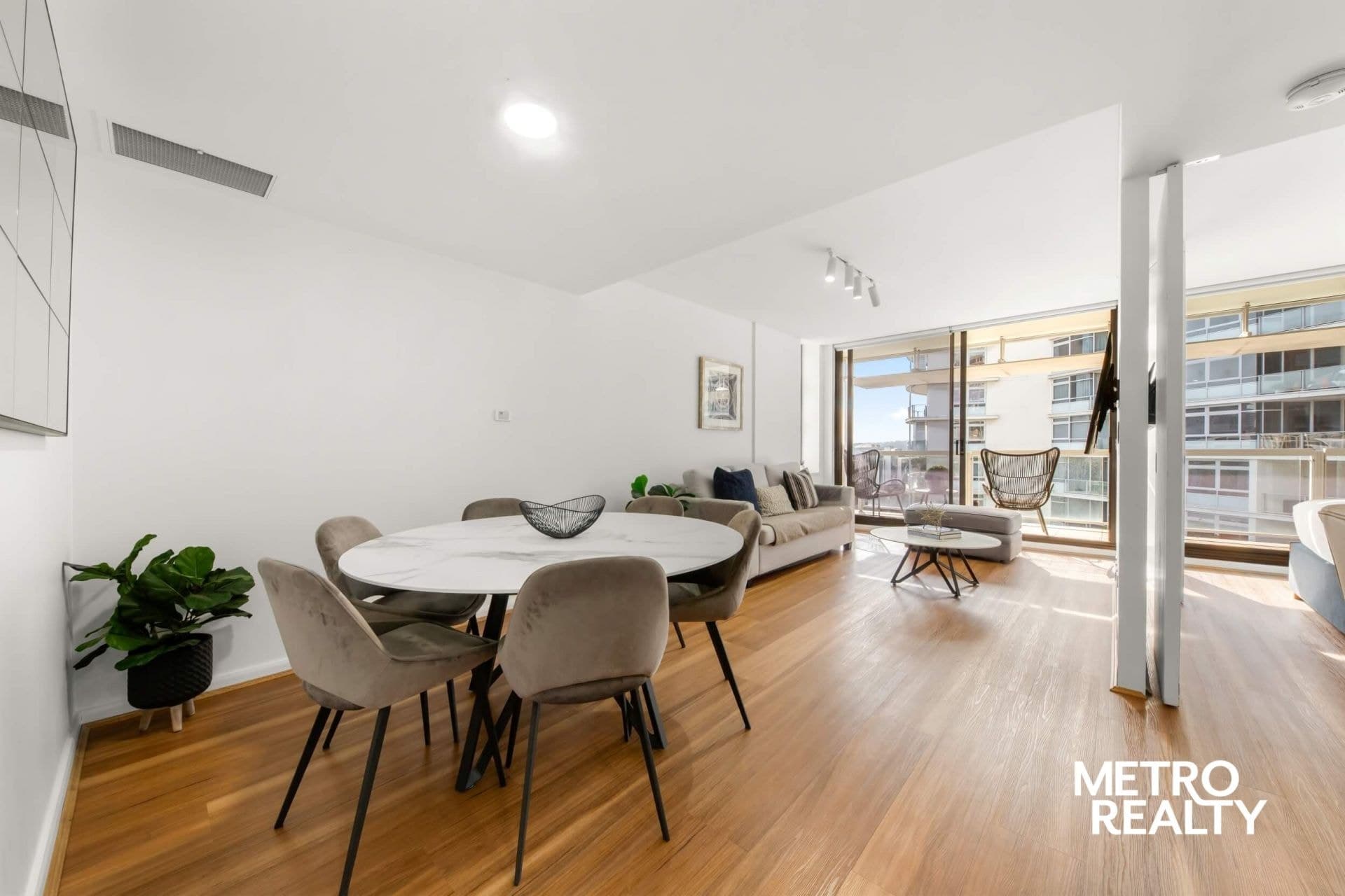 606/45 Shelley Street Sydney NSW, Sydney - Thumbnail 4