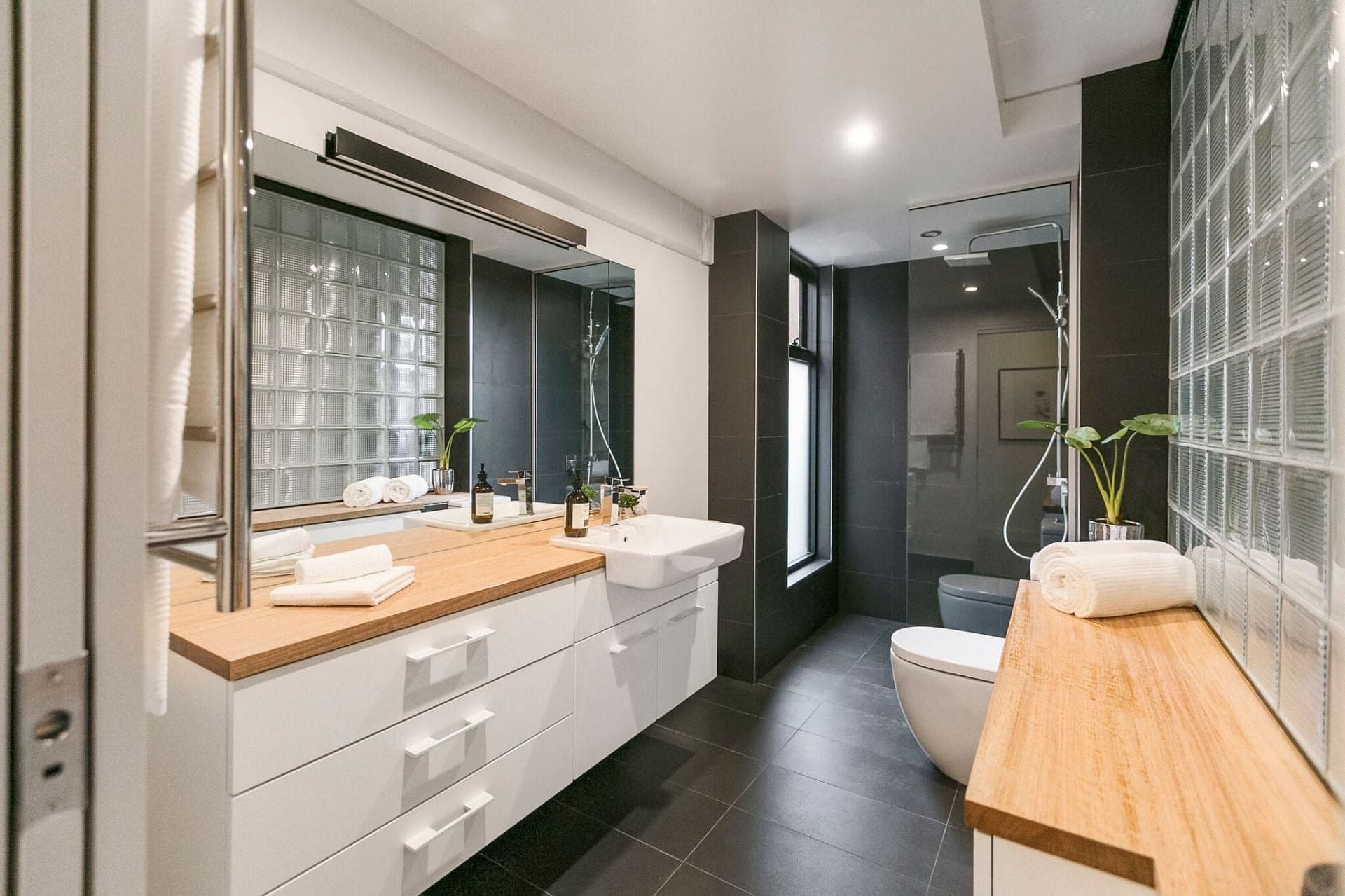 2/8 Sackville Street, Hobart, Hobart - Thumbnail 8