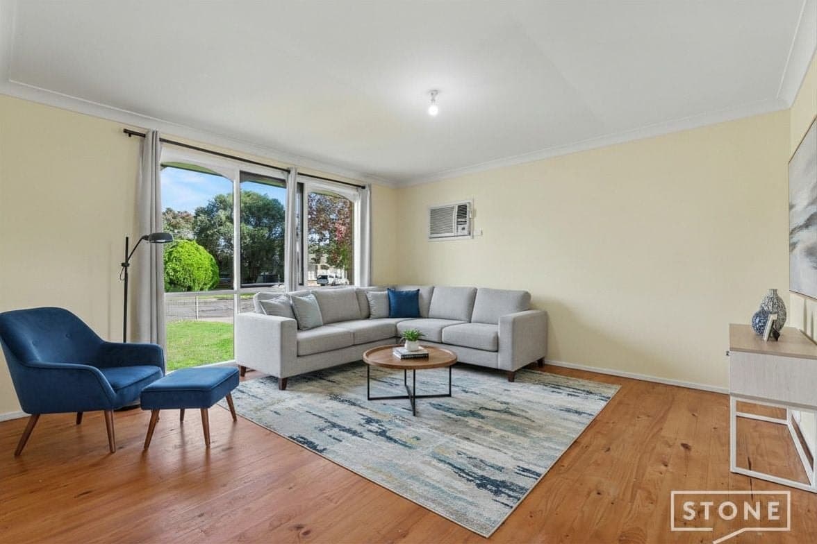 48 William Cox Drive, Richmond, Richmond - Thumbnail 2