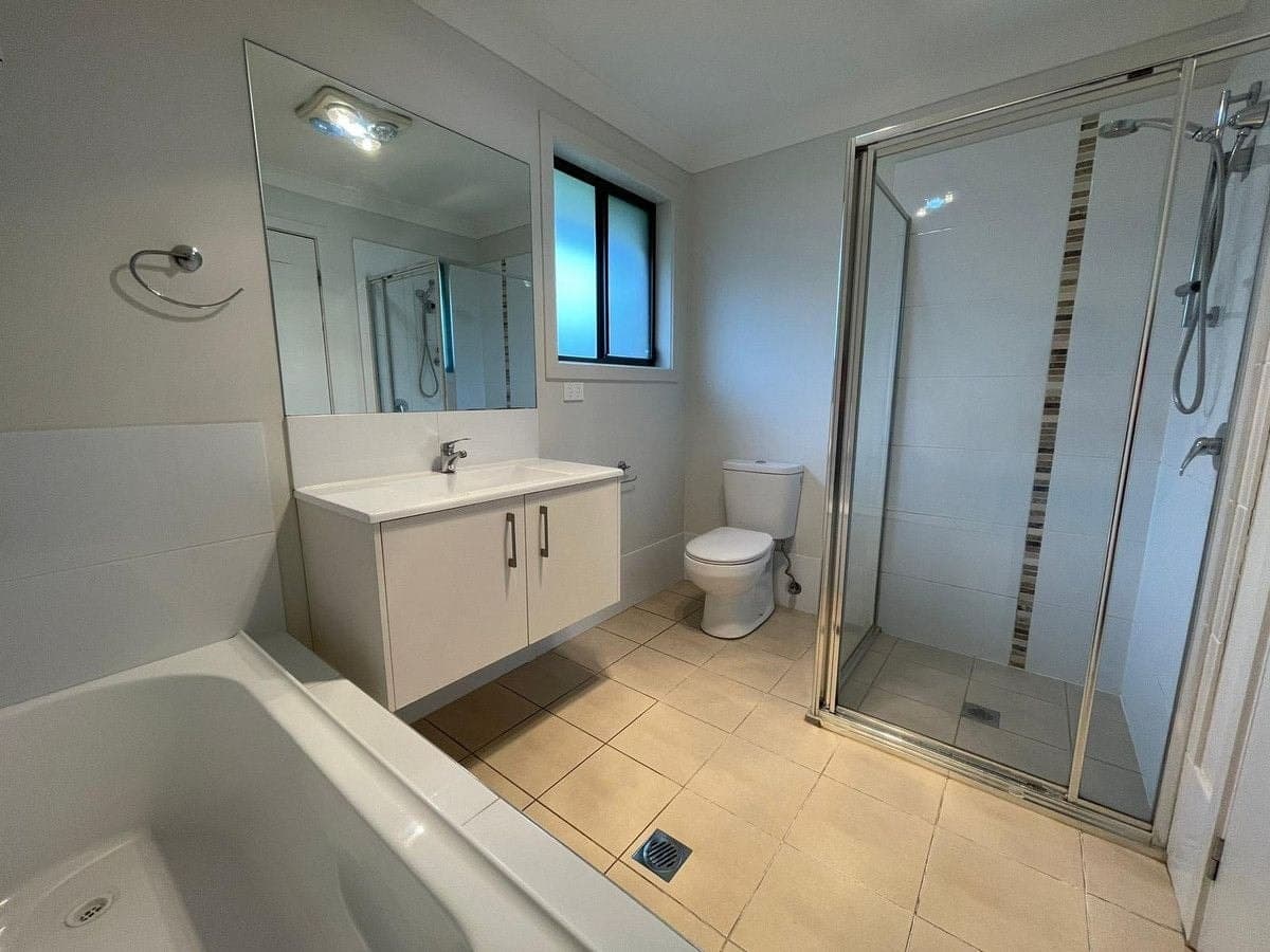 23 Harland Road, Spring Farm, Spring Farm - Thumbnail 5